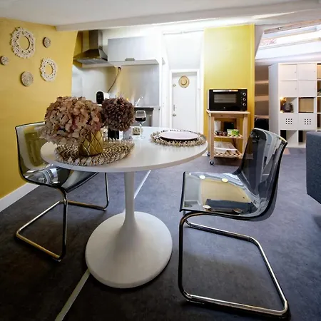 #studio La Ruche#mansarde/ Hyper-centre/face Au Tram *
