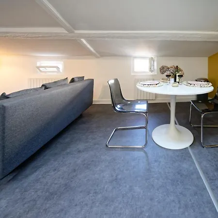 #studio La Ruche#mansarde/ Hyper-centre/face Au Tram *